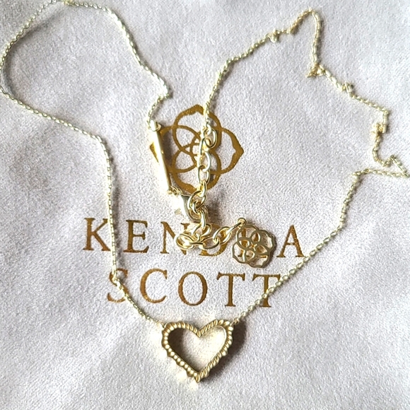 Kendra Scott Jewelry - Kendra Scott Heart Gold Necklace